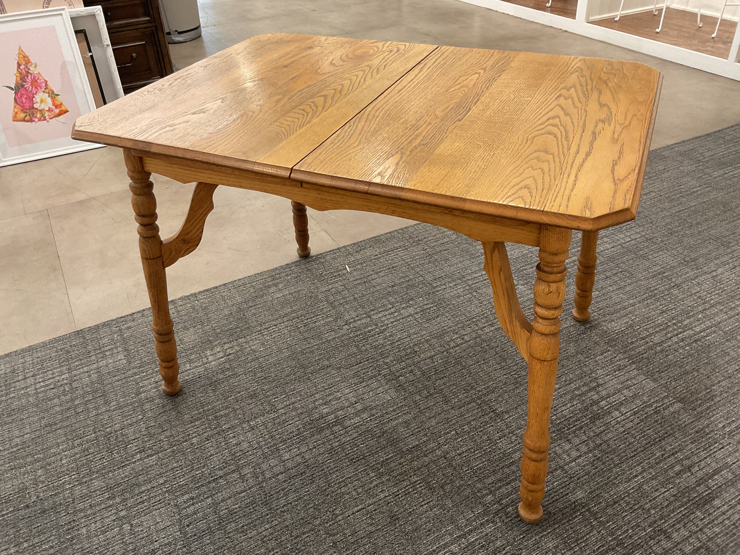 Croissant dining table