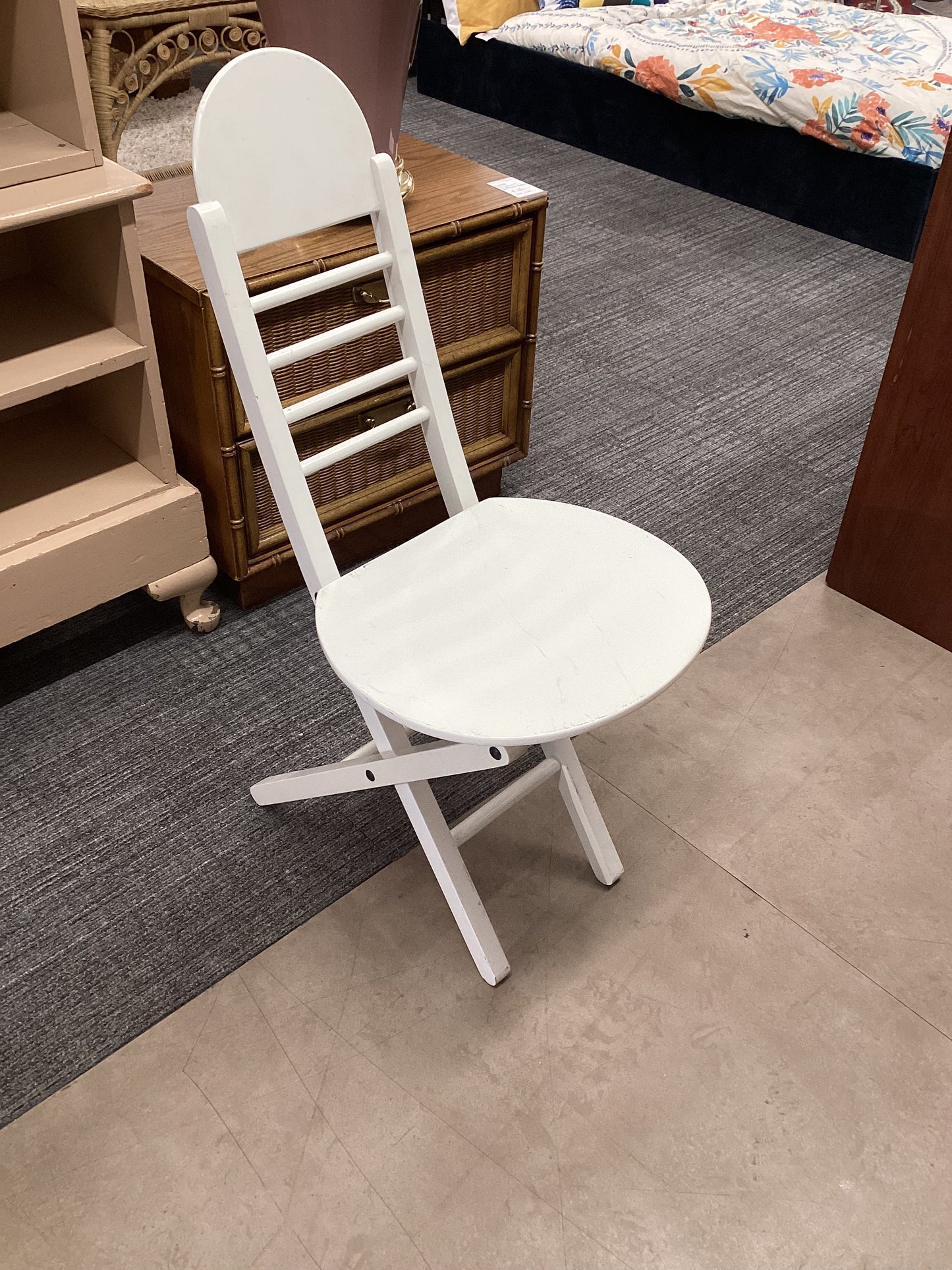 White Foldable Chair