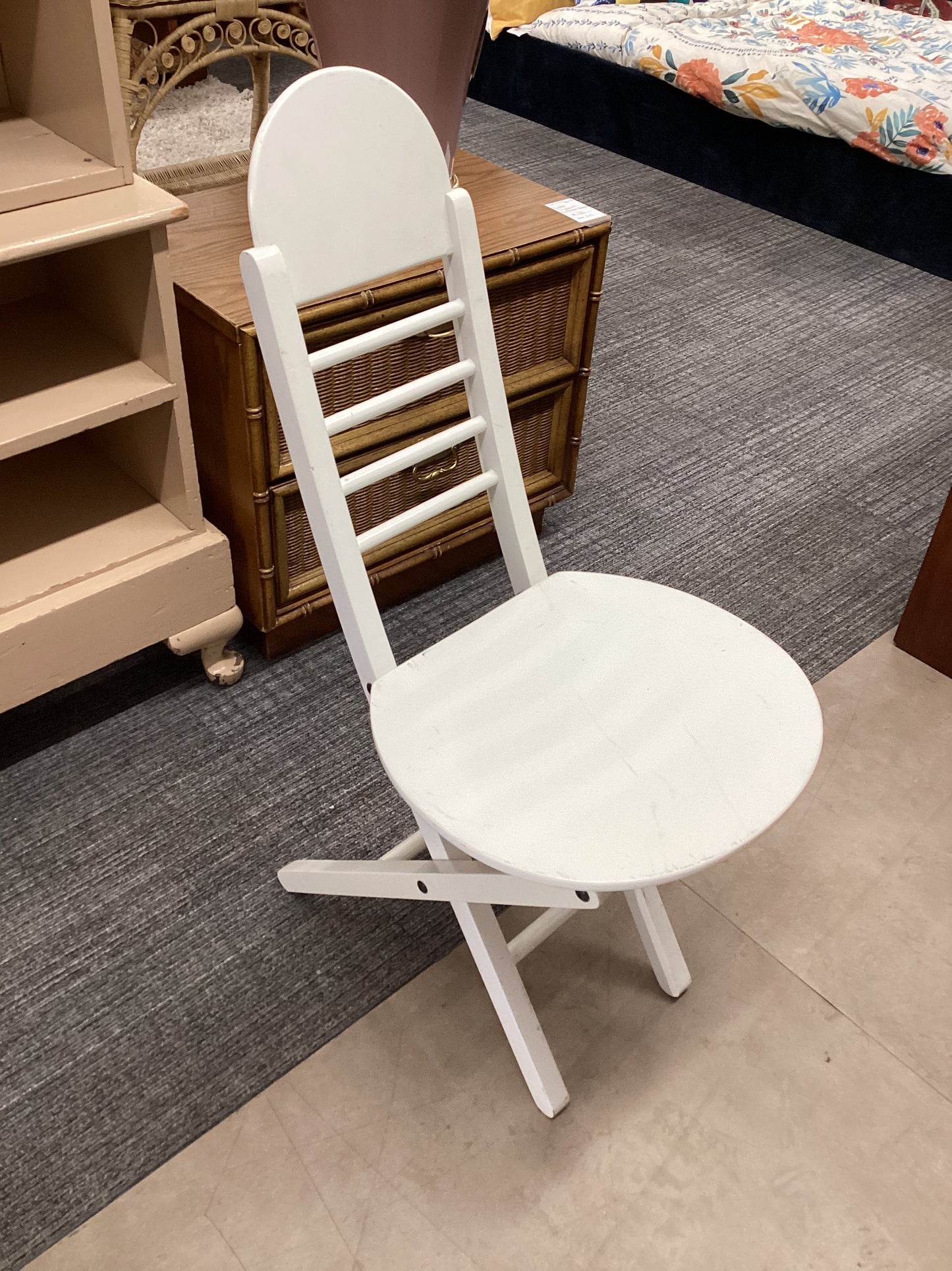 White Foldable Chair
