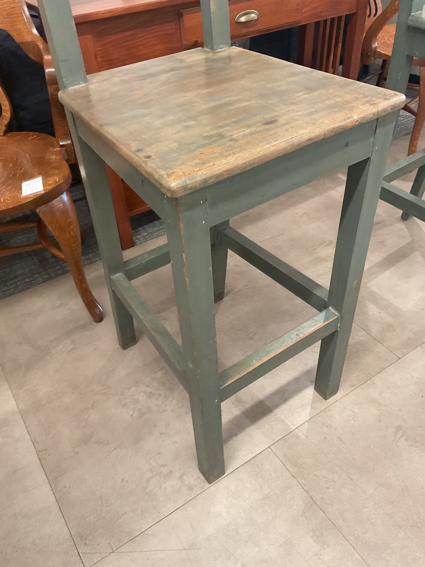 Verde Stool Chair