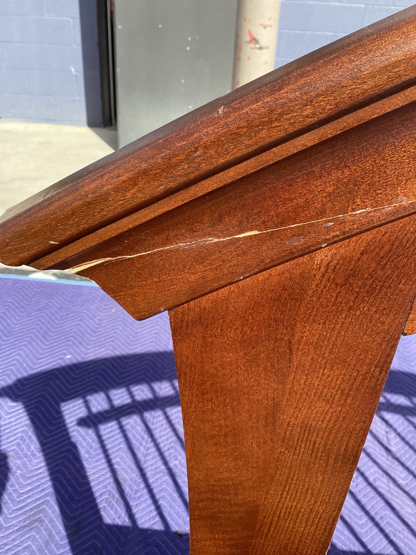 King/Queen Wooden Bed Frame (B156)