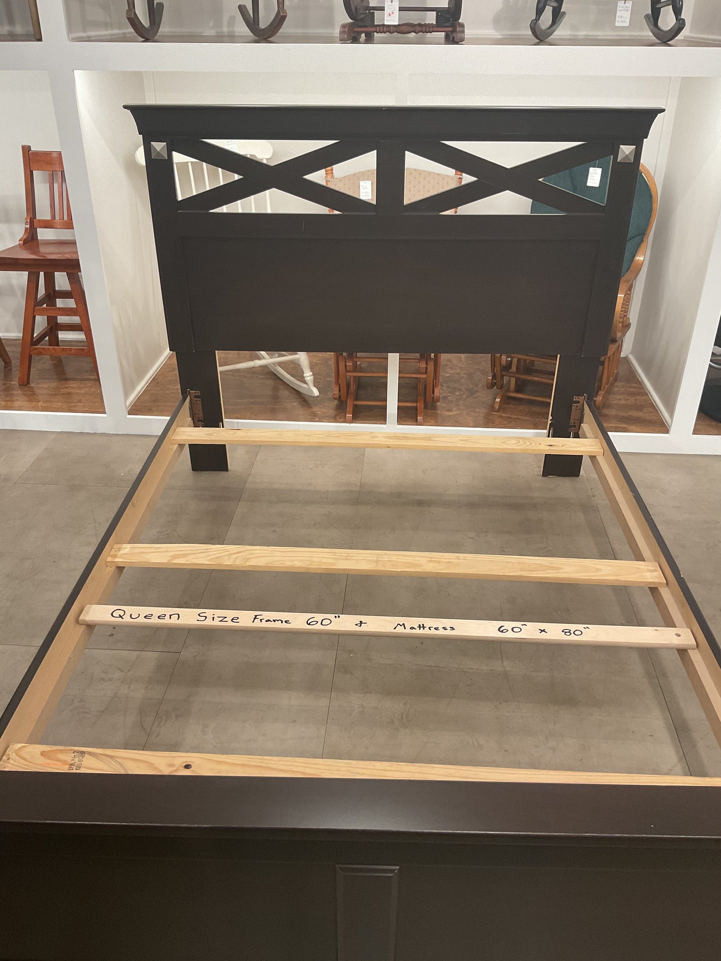 2x Queen Frame (B225)