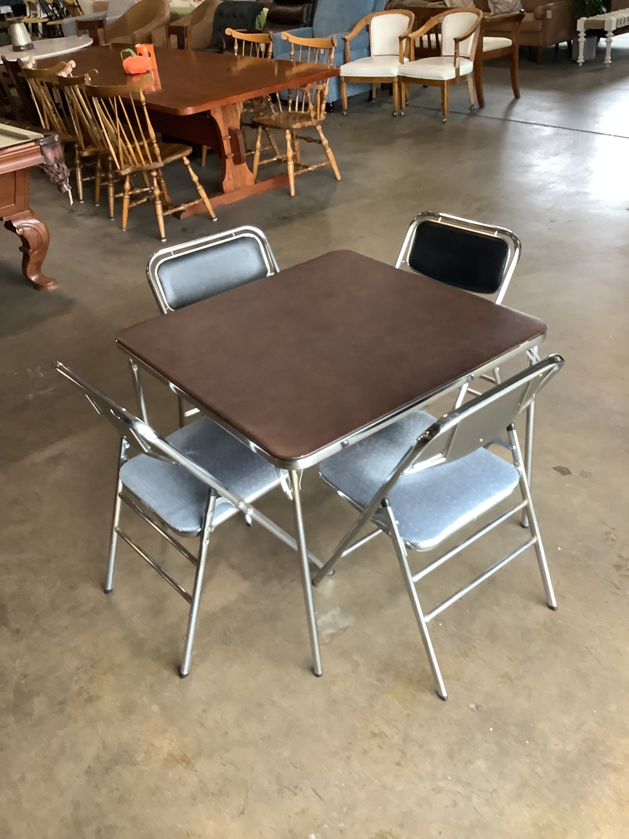 Card Table and Chairs TOSA Furniture Boutique