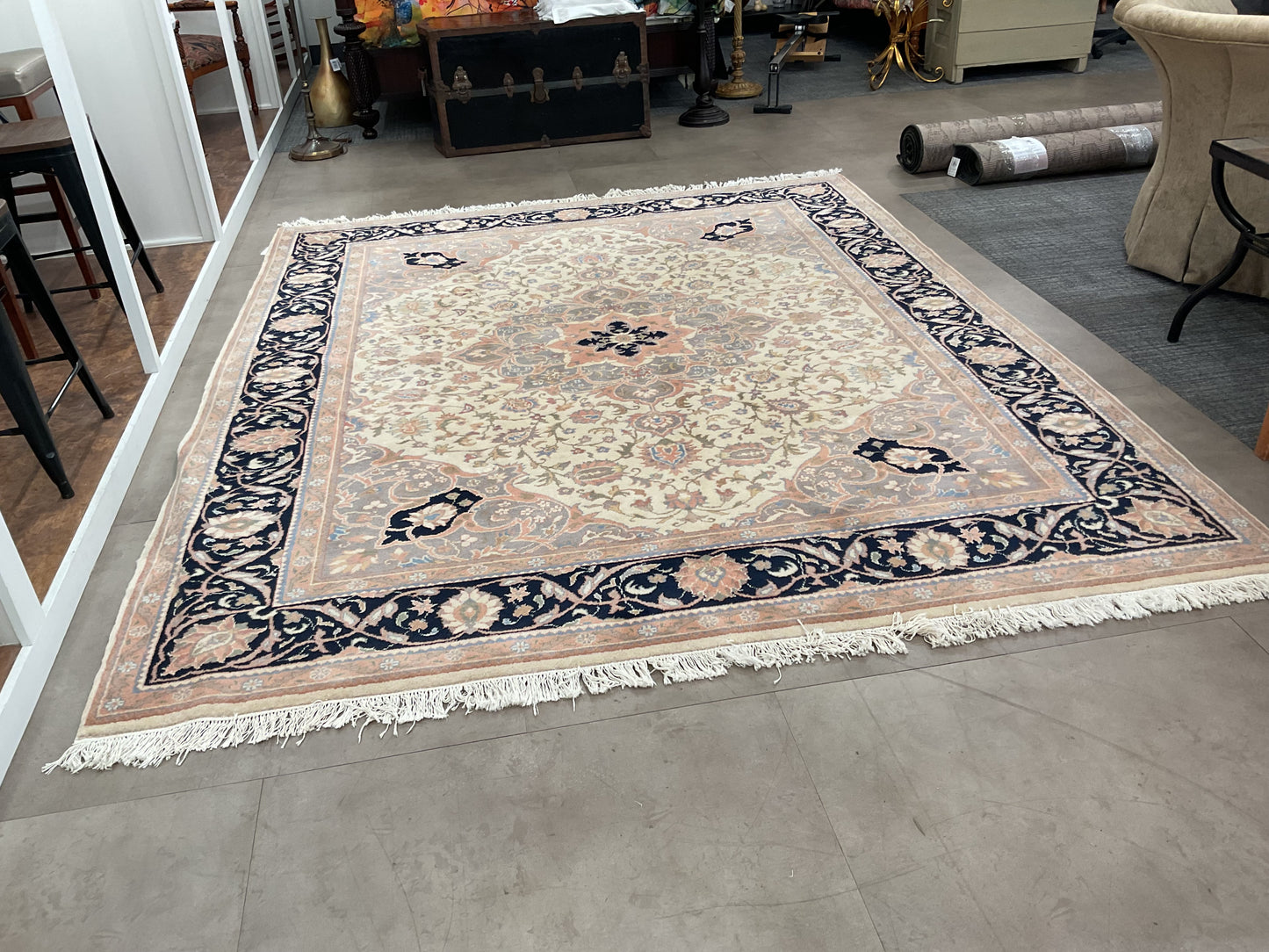 8’ x 10’ Hand Woven Rug (R011)