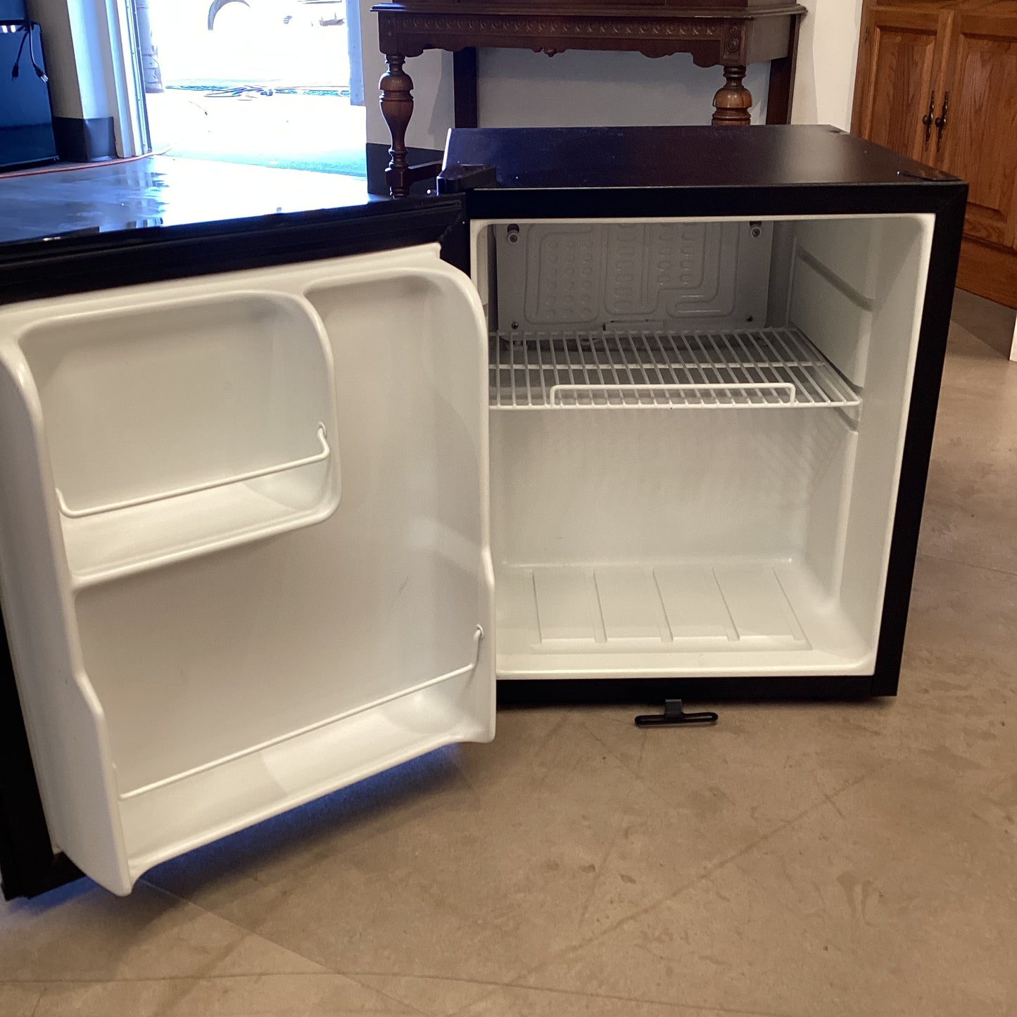 SmartFridge Mini Refrigerator