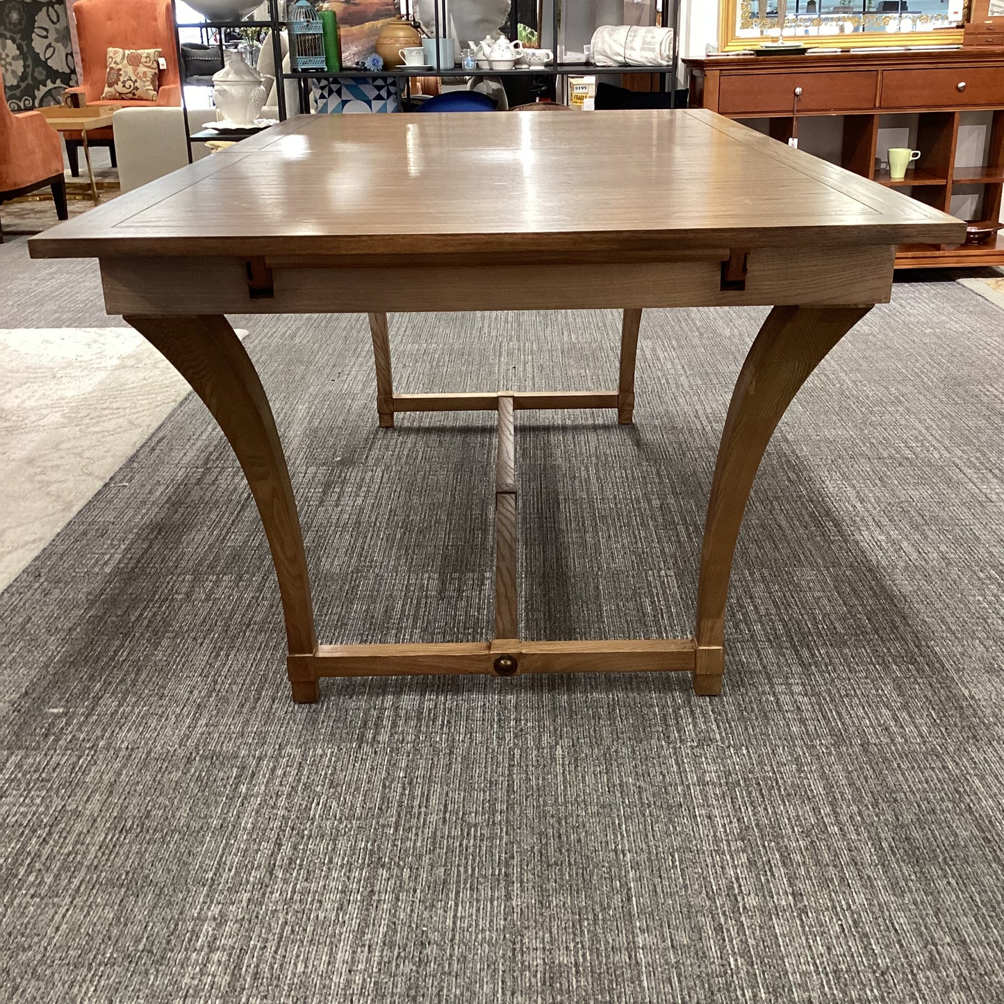 Vanguard Furniture Rhodes Dining Table