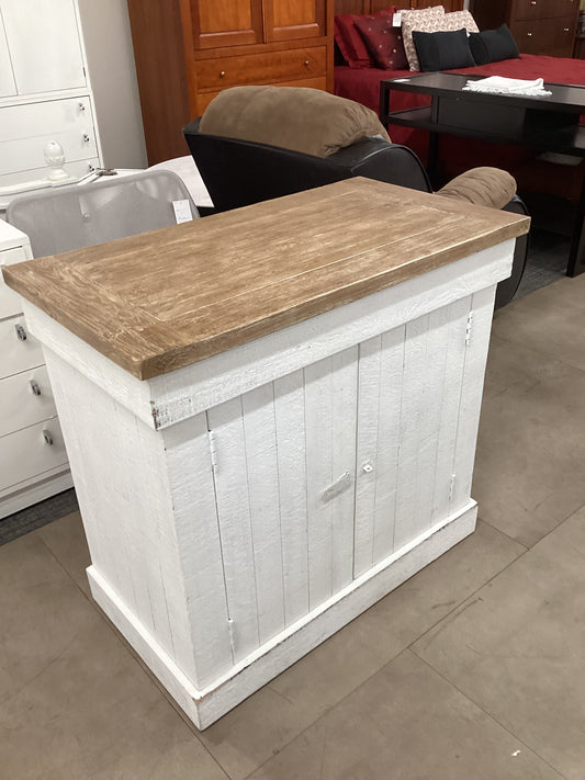 Country Club Cabinet