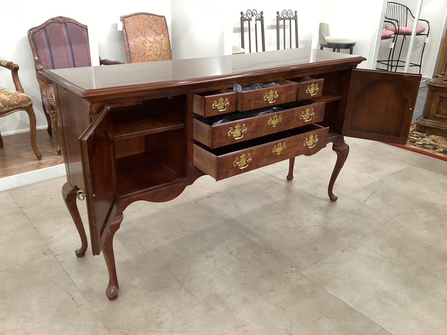 Henredon Queen Anne Sideboard