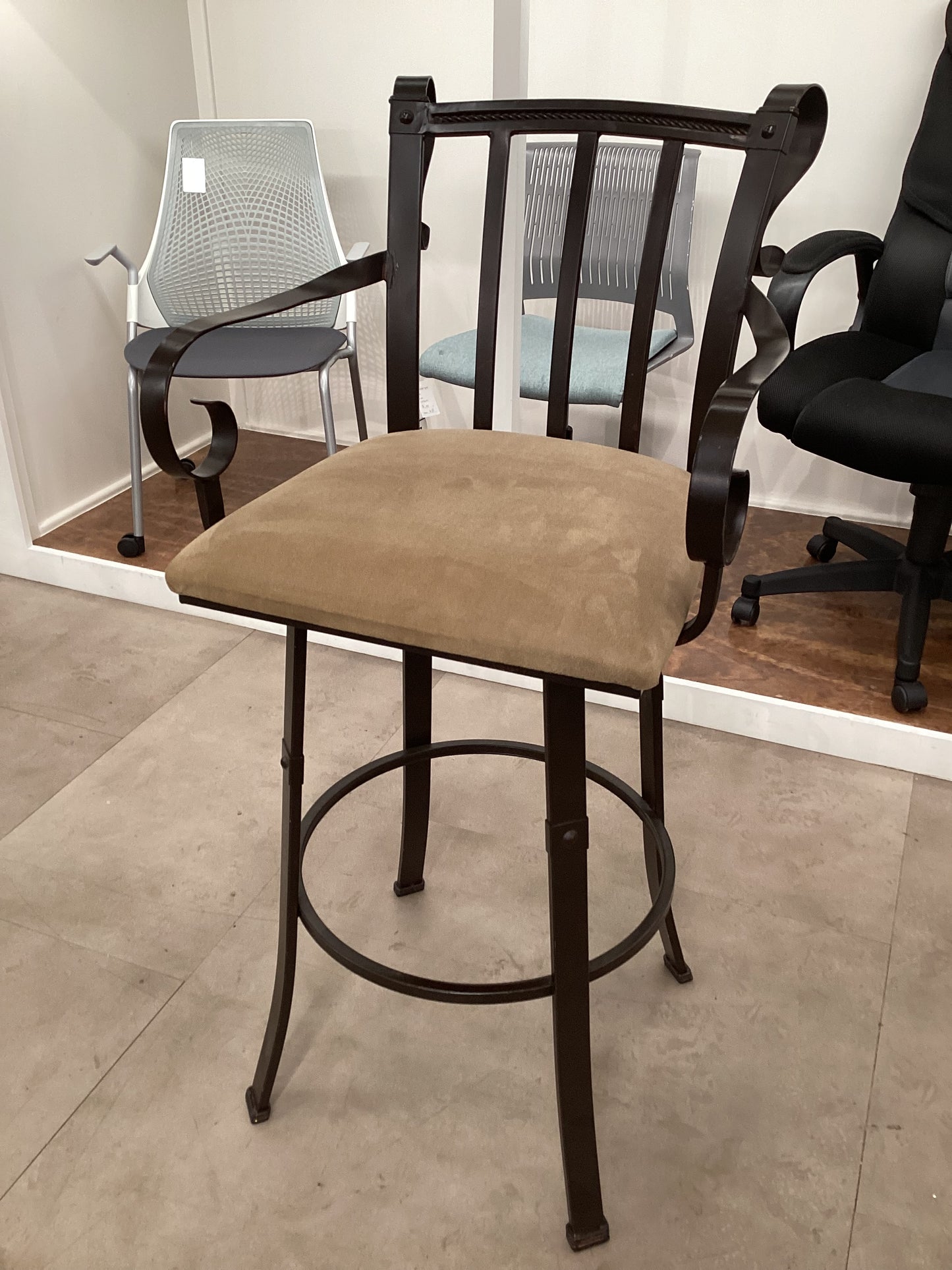 Metal Swivel Barstool