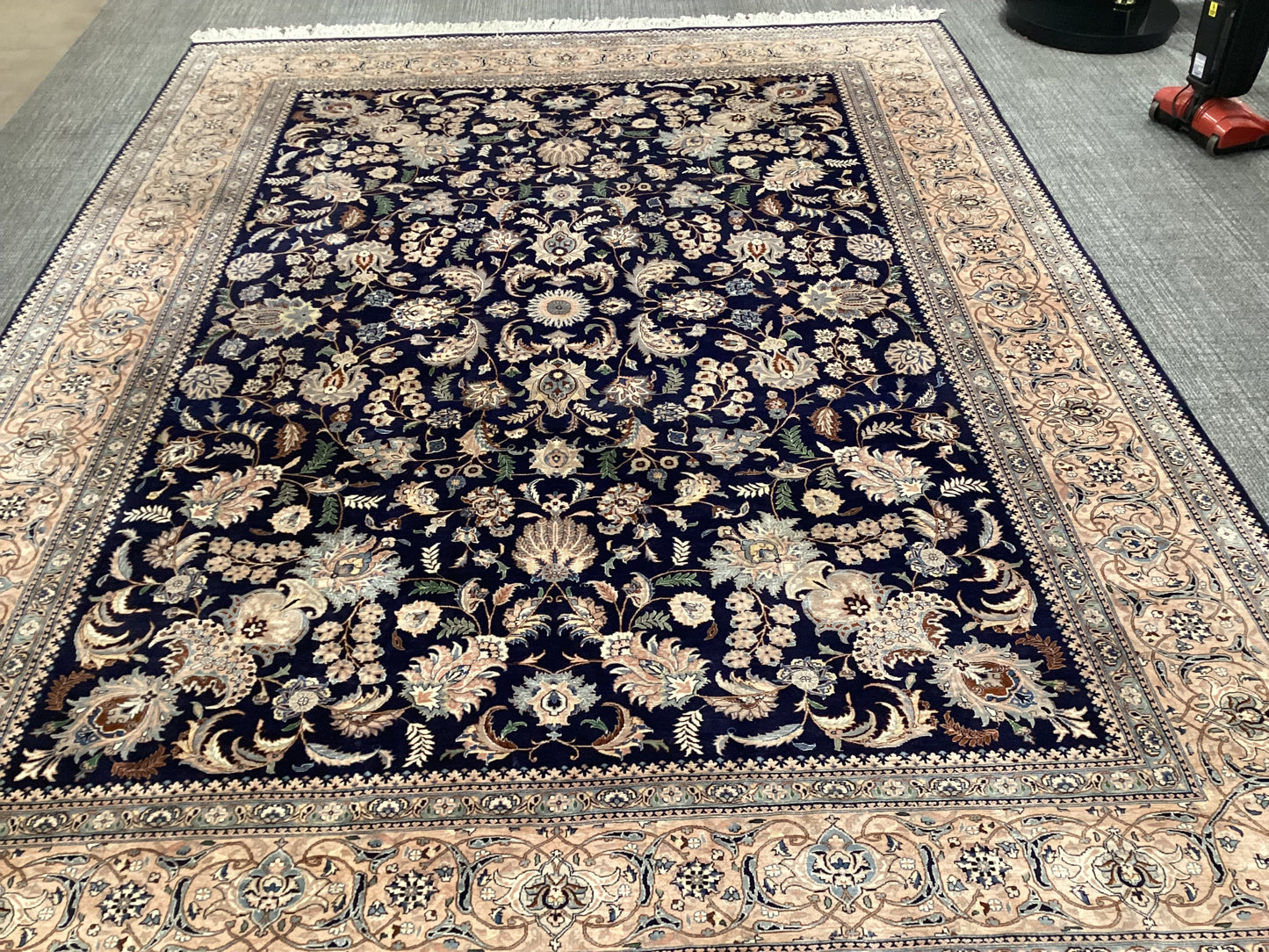 9’x12’ Traditional Rug