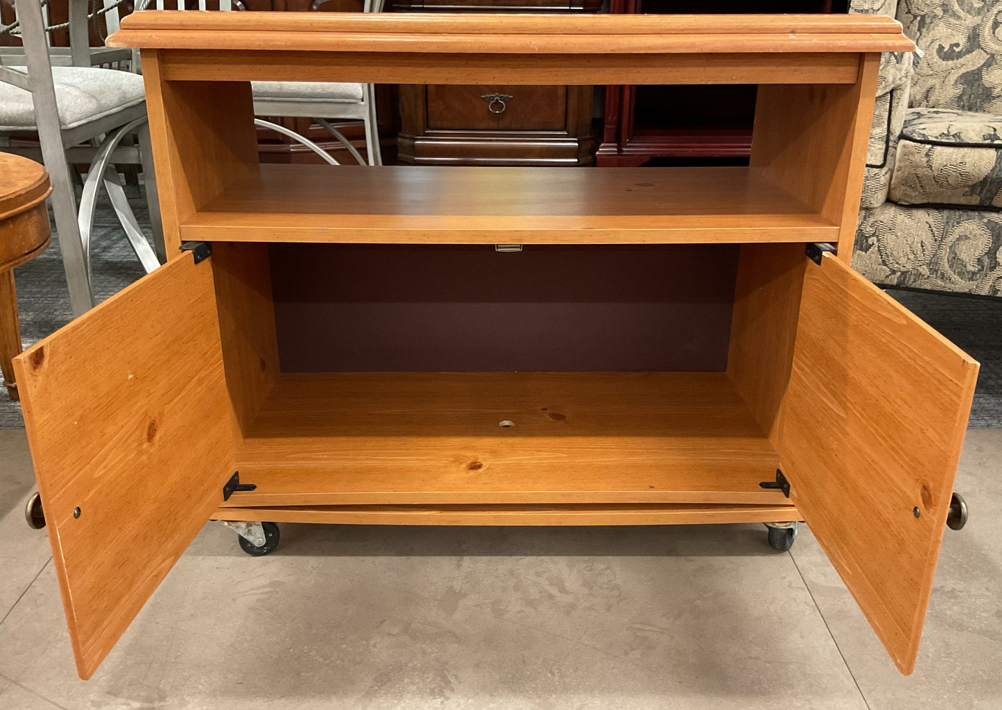 Rolling Swivel TV Stand
