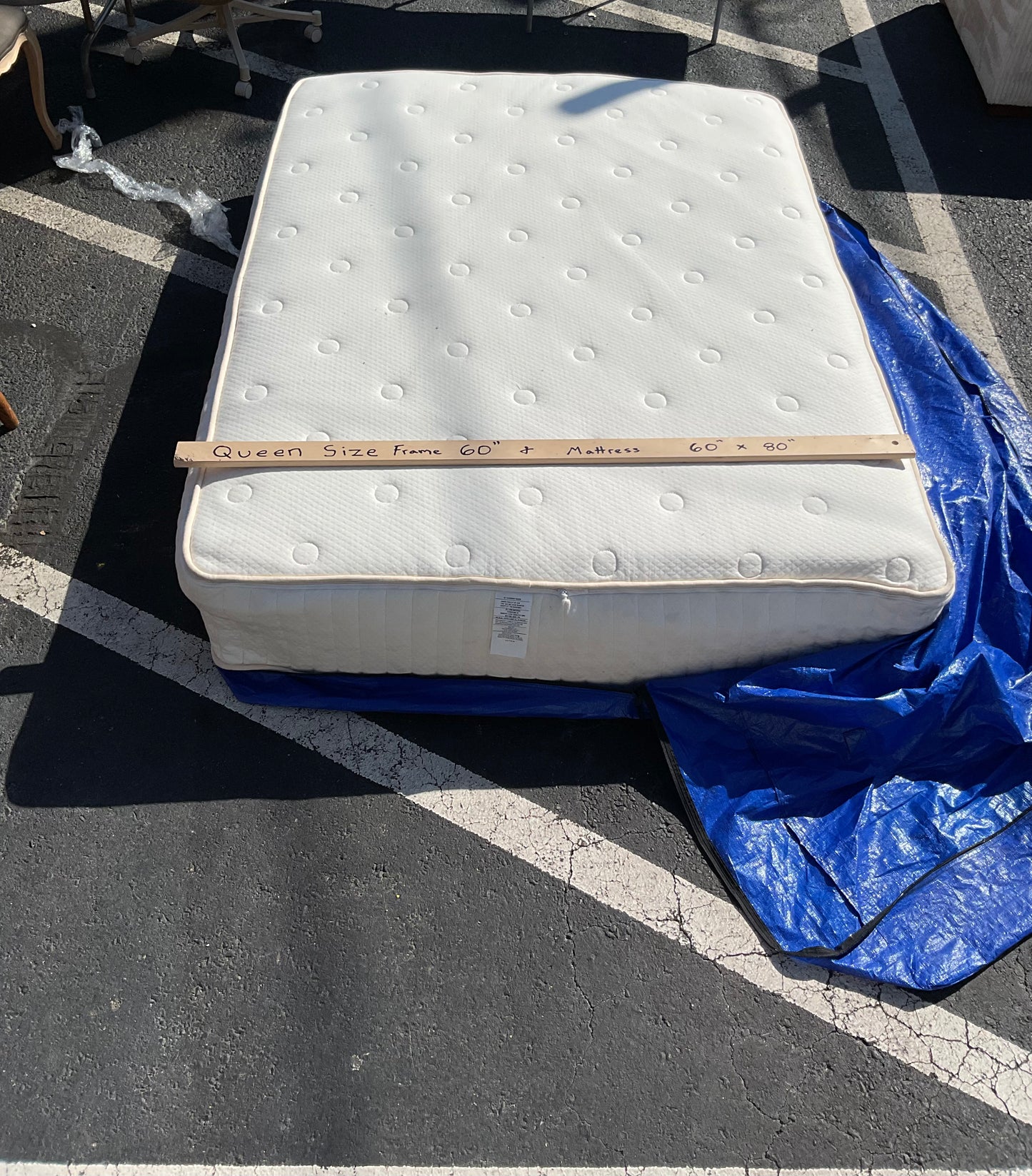 Sleepless Queen size mattress