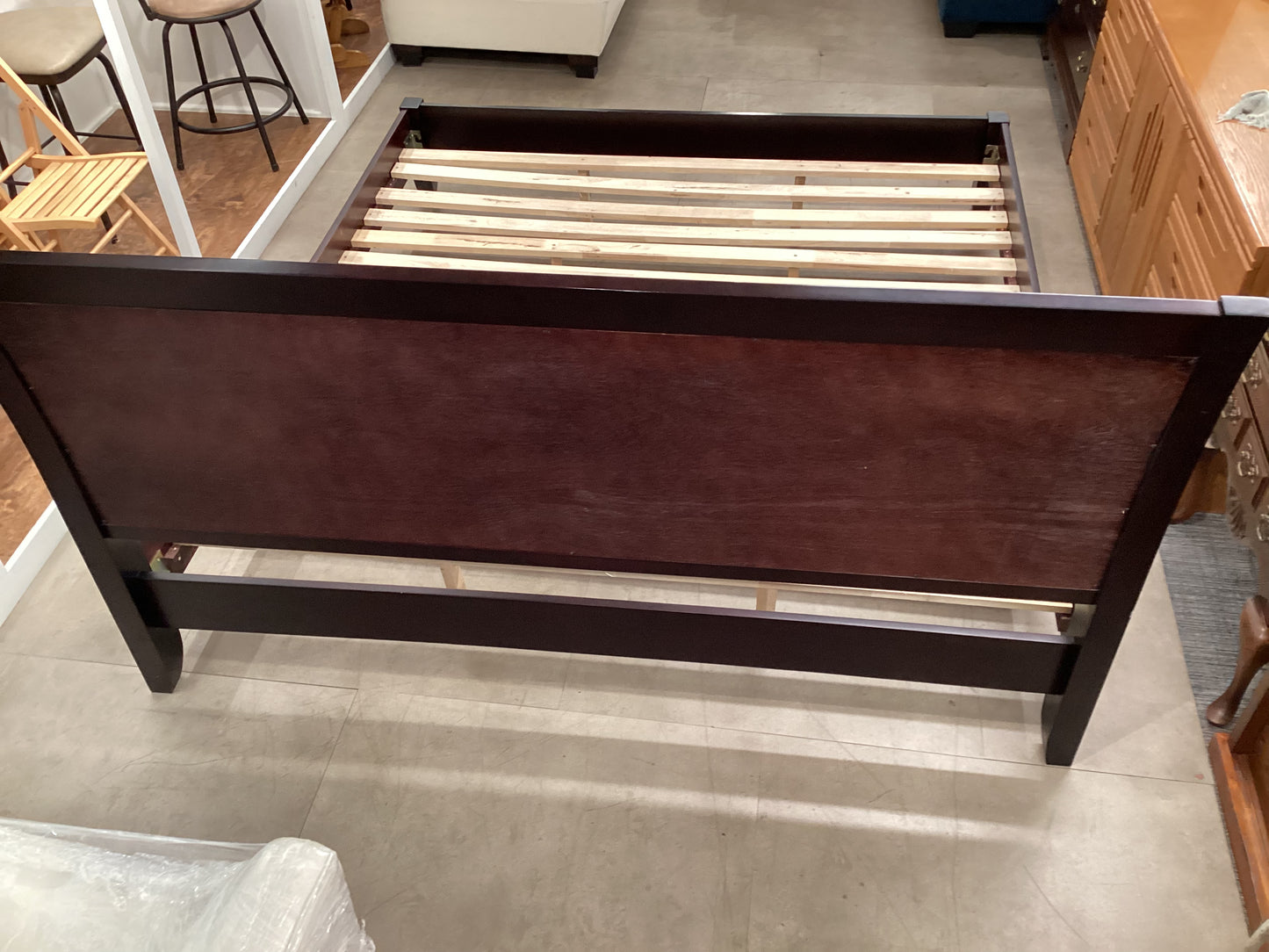 King Sized Cherry Wood and Leather Bed Frame (B175)