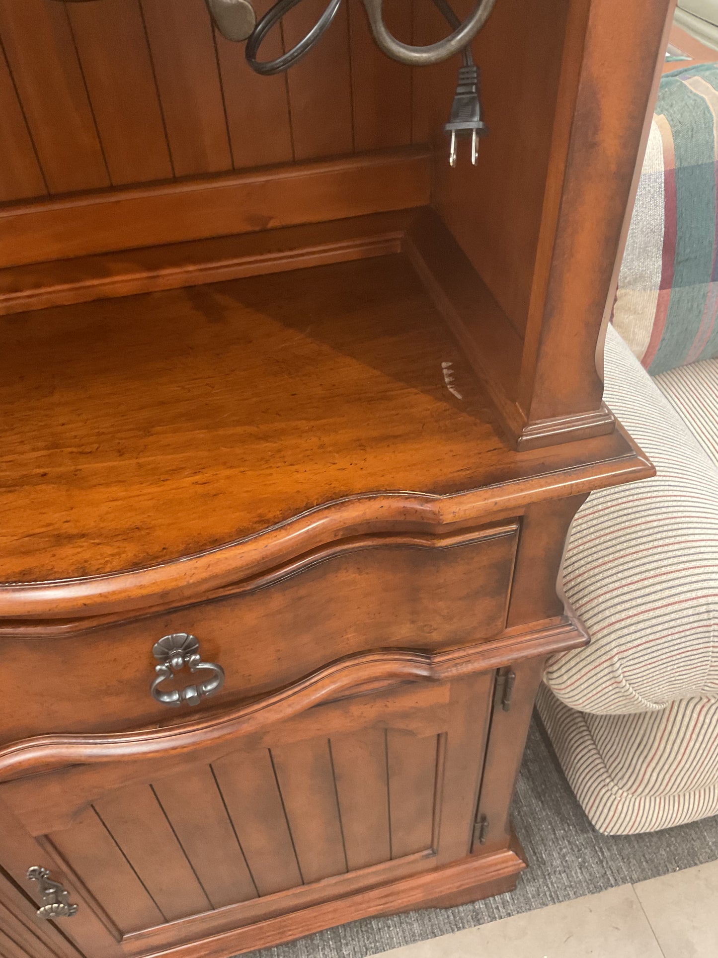 2 Piece Crown Hutch