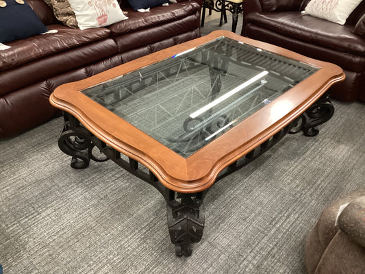 Hard Elegance Coffee Table