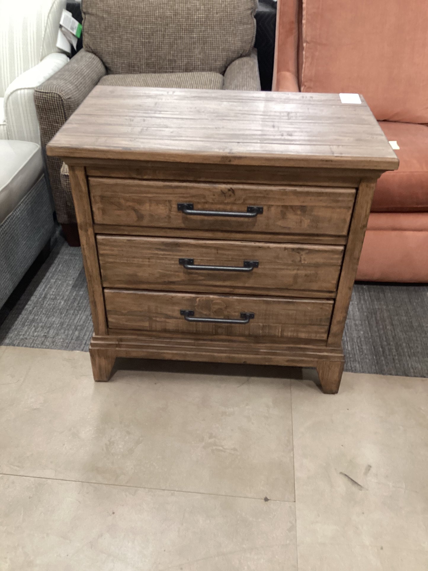 Kincaid Outlet Nightstand