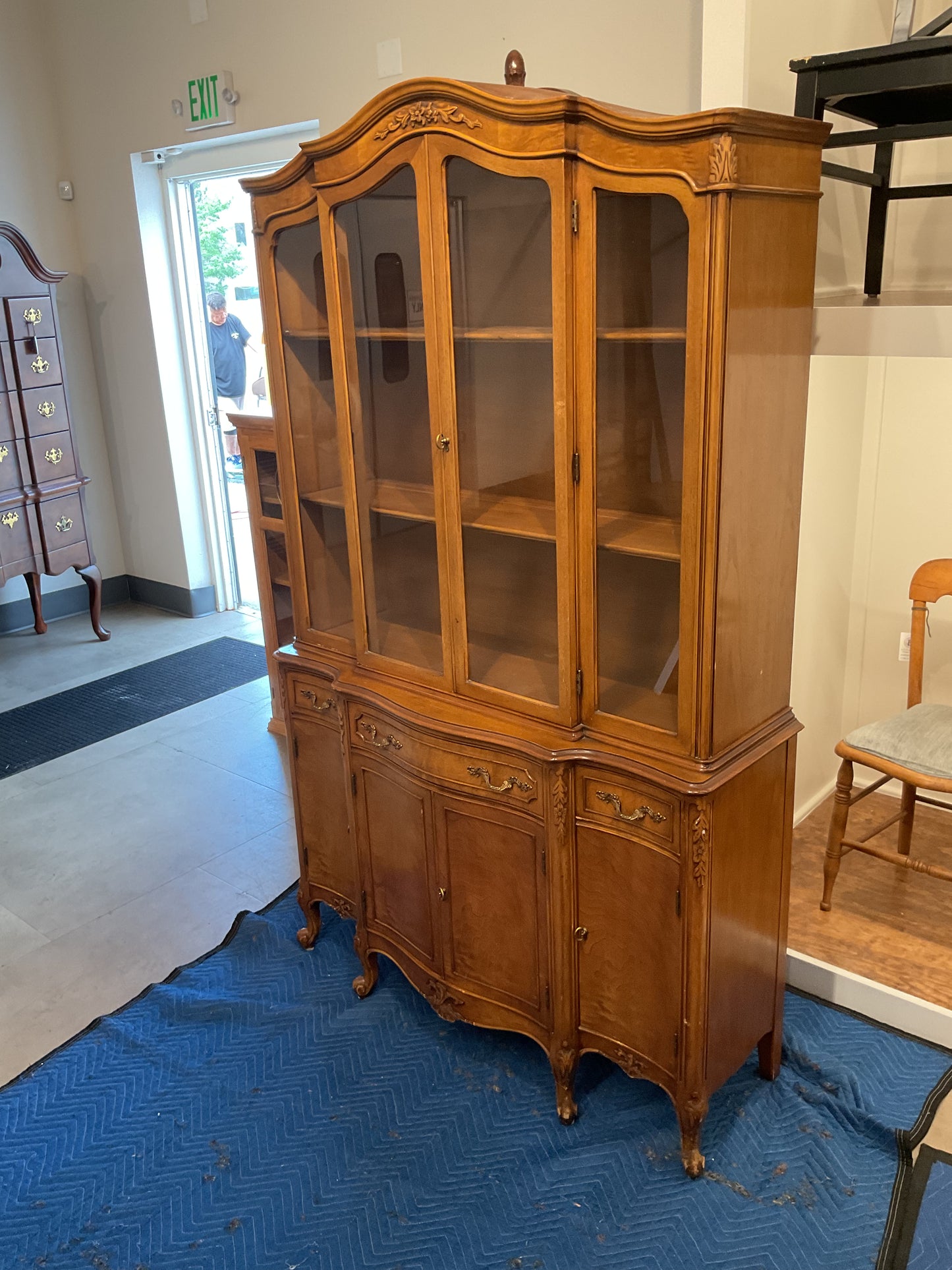 1 Piece Flower Cabinet
