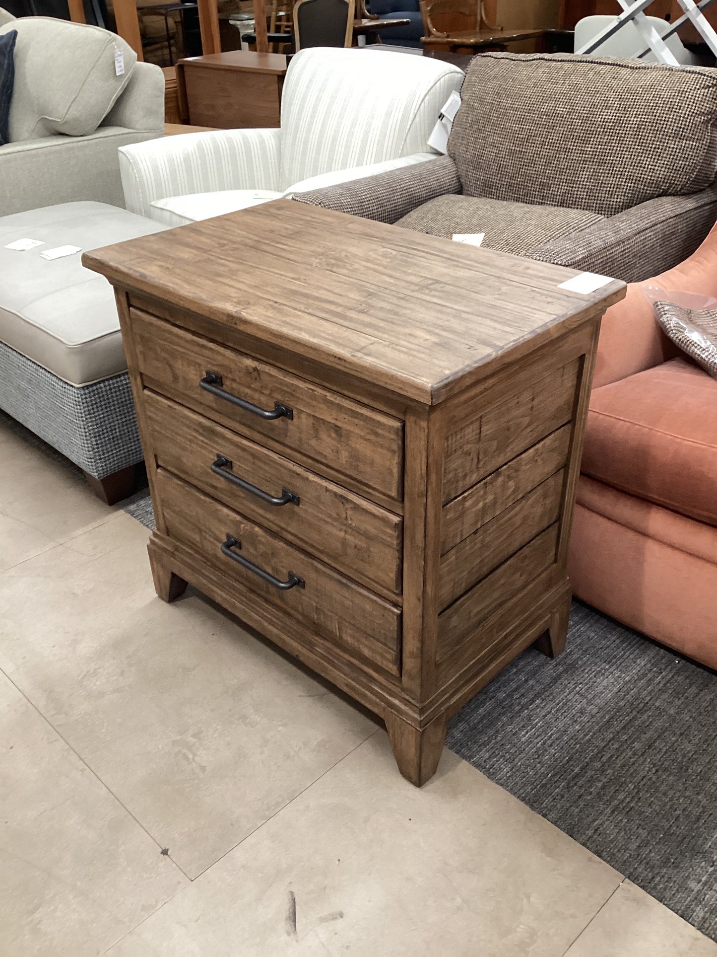 Kincaid Outlet Nightstand
