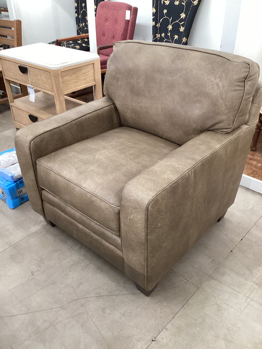 Smith Brothers Mocha Chair