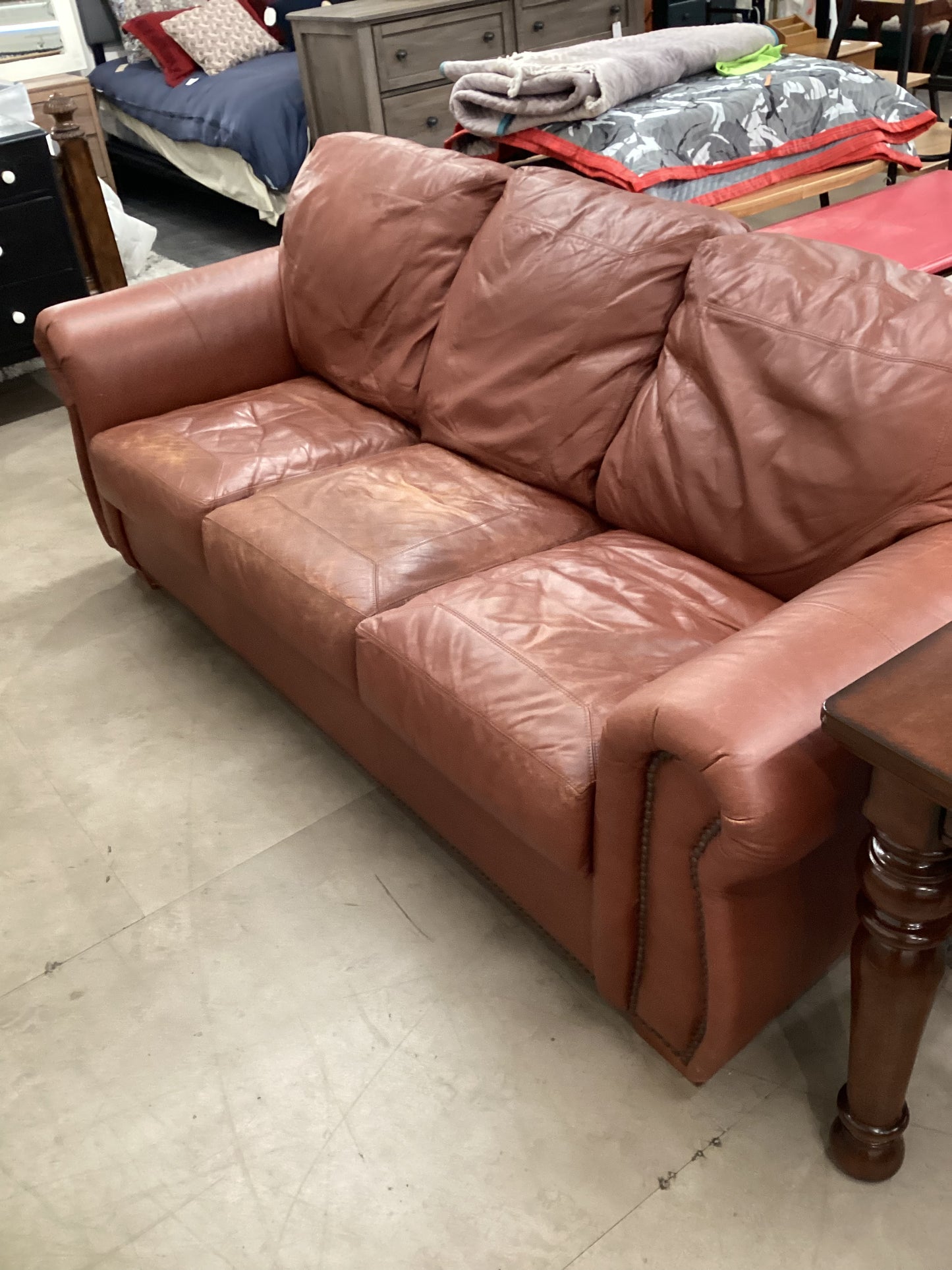 L. Sofa