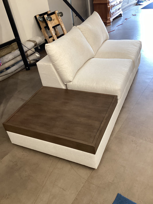 Lucy Left Wood Lounge by Vanguard Furniture