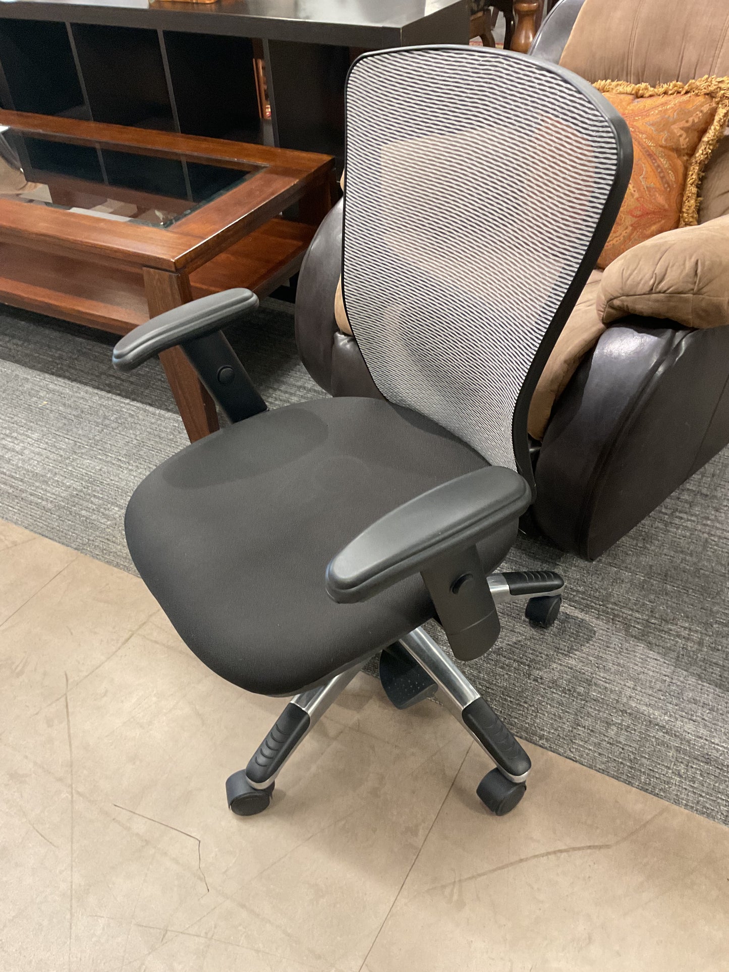 Office Roller 1