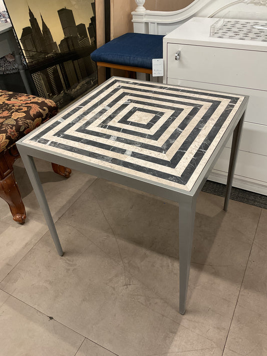Juju Accent Table
