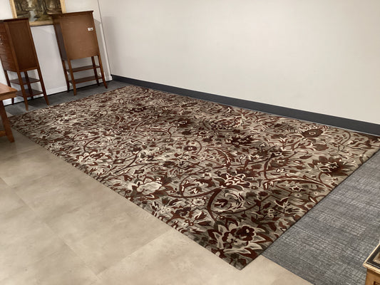 17.5’ x 9’ Brown Floral Rug