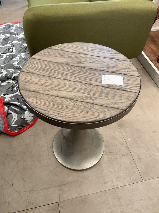 Hammary Round Table
