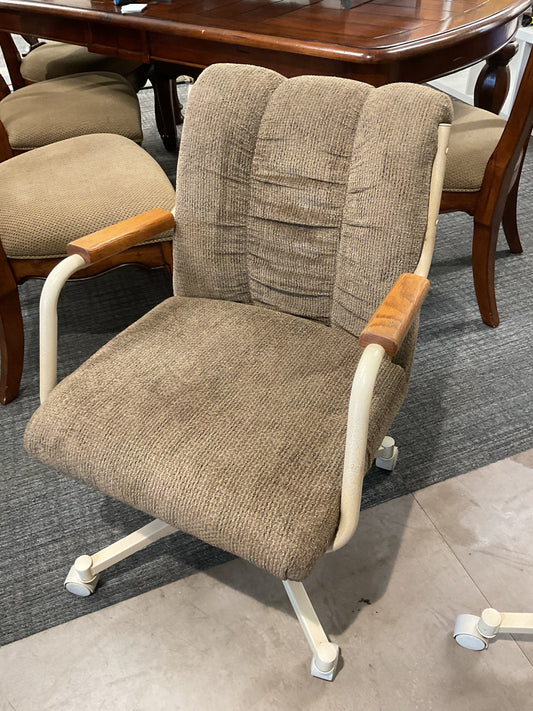 So 70s Roll Chair