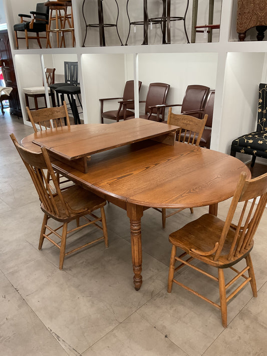 Houdini Dining Set