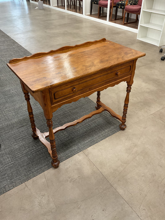 Solo Drawer Entry Table
