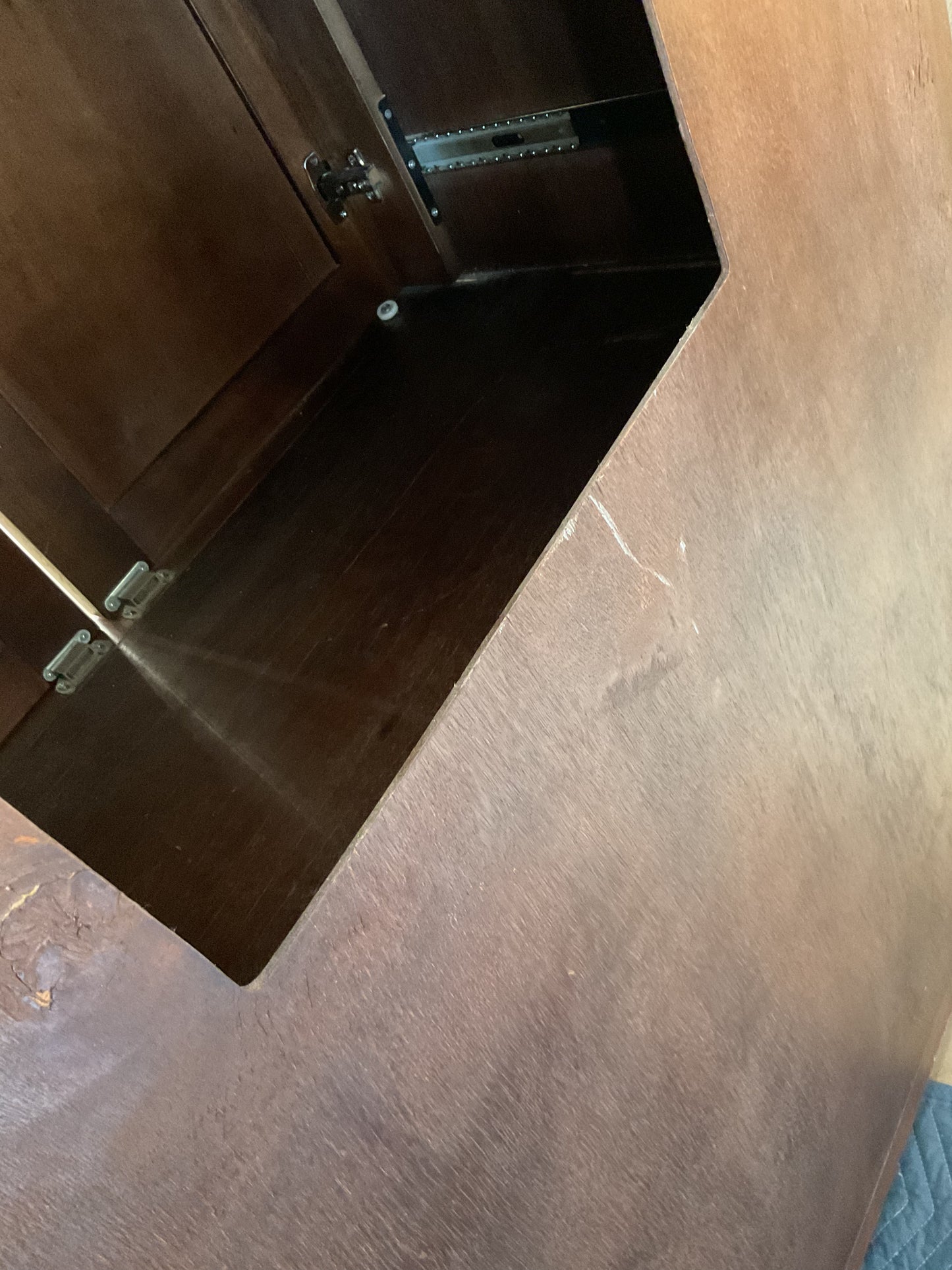 Tiki Hutch