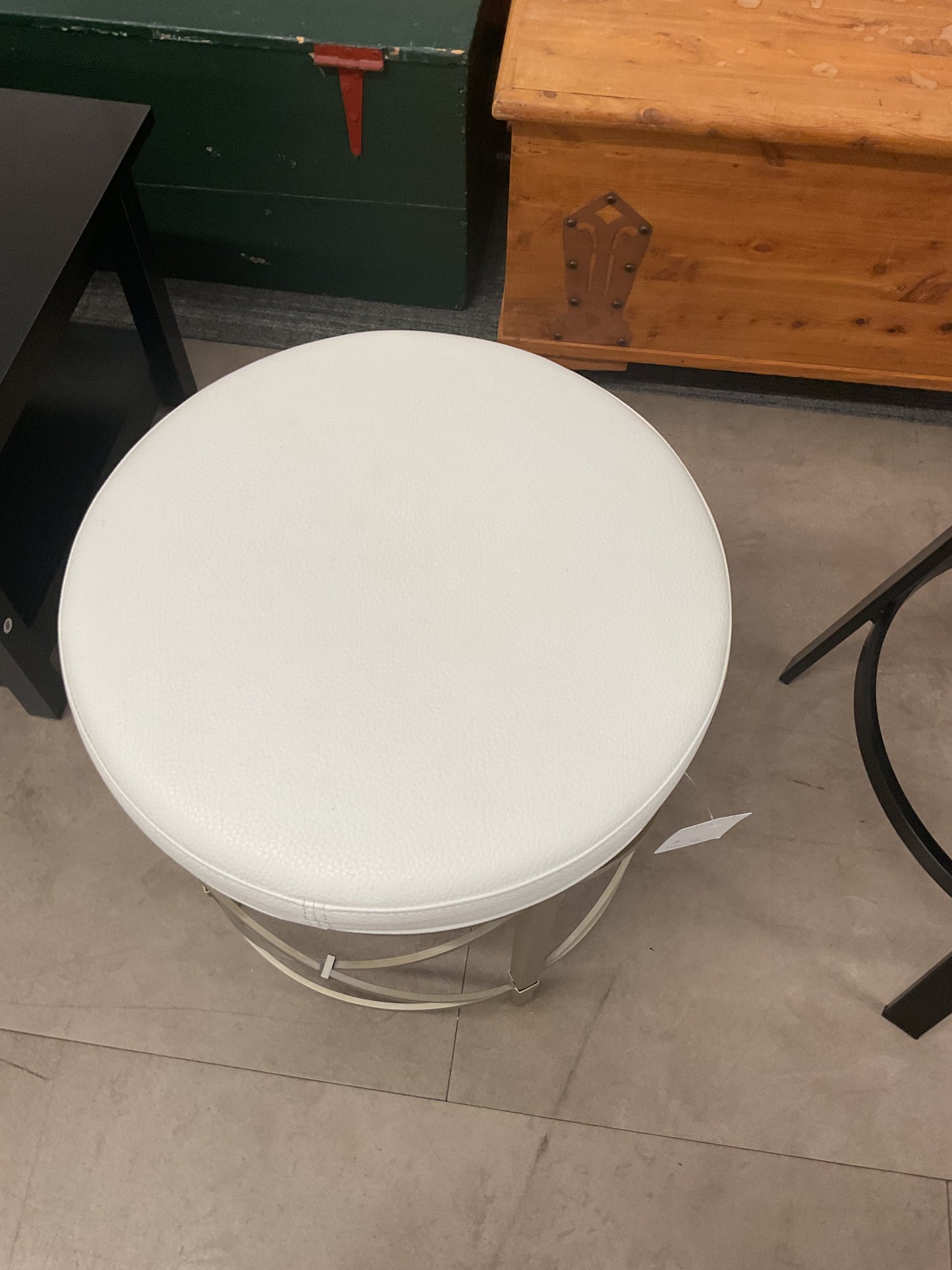Sia Stool