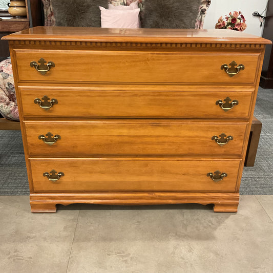 Traditional 3 Drawer Dresser