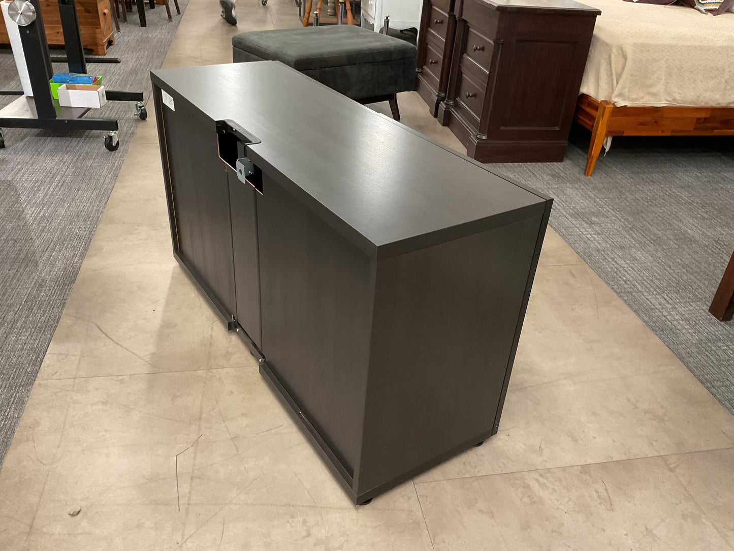 2 door TV Stand