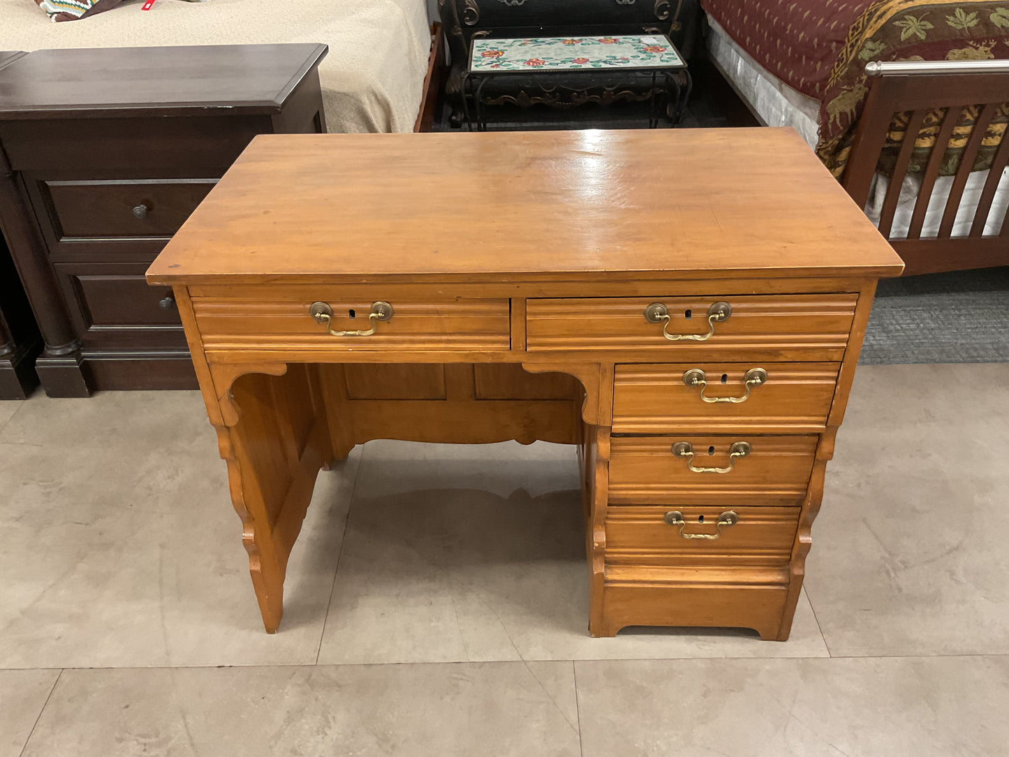 Luke 4 Drawer Desk