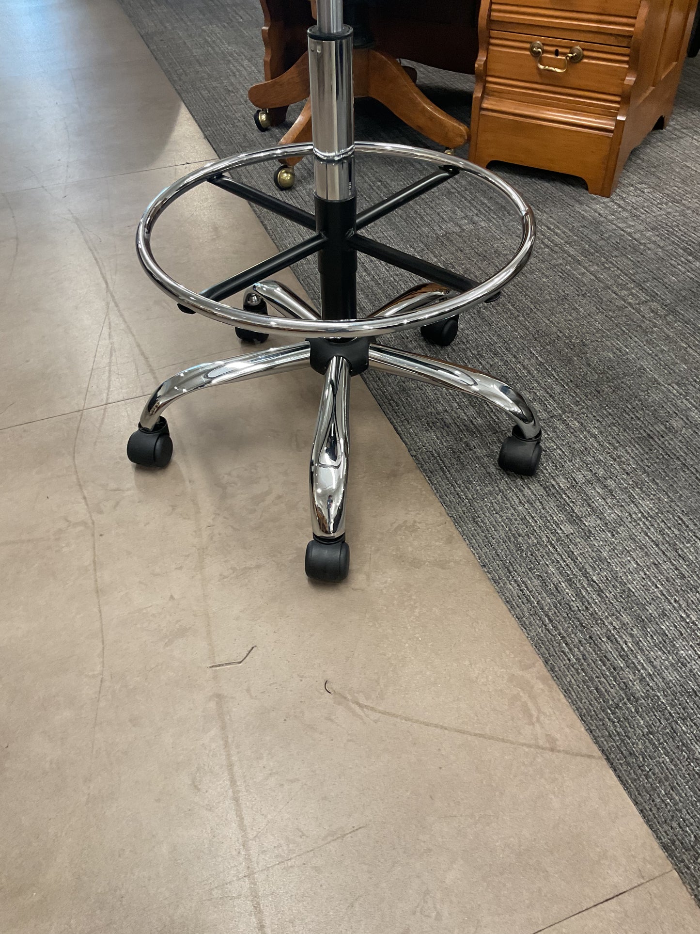 Centi Roll Chair