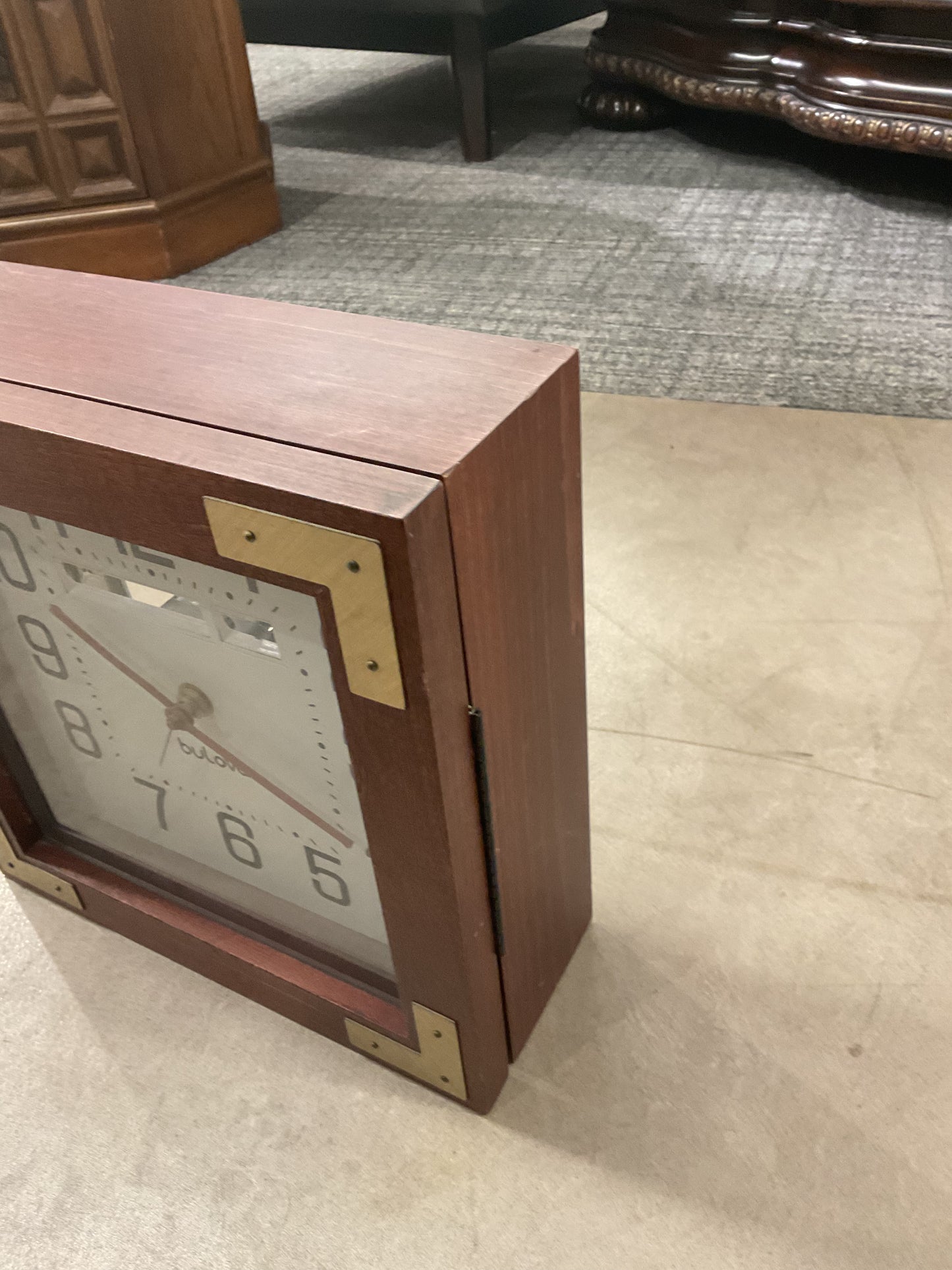 Tiempo Clock