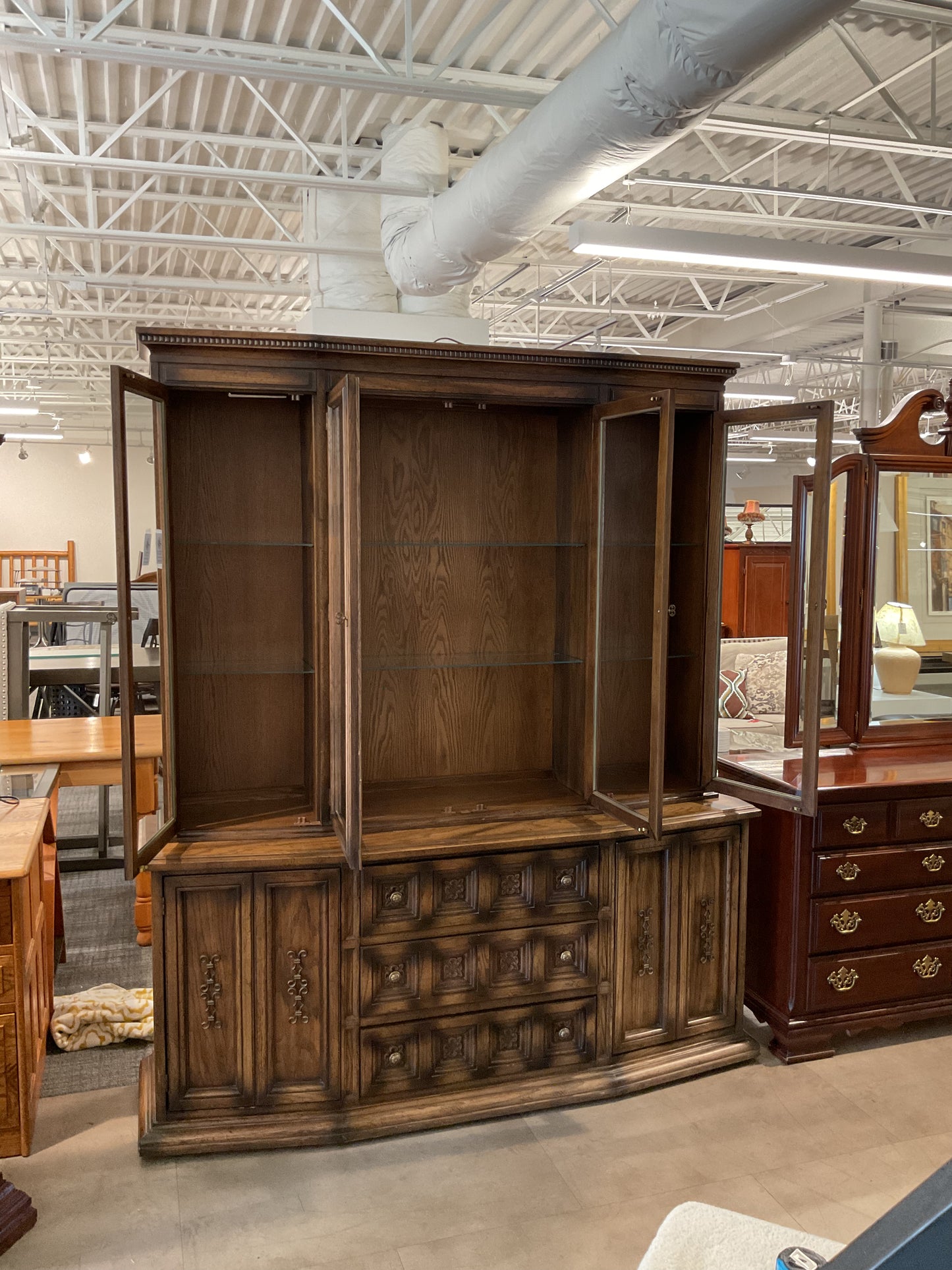 6 Doors Curio