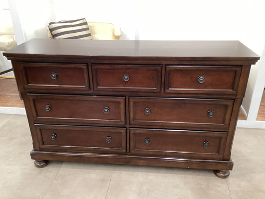 Ashley 7 drawer dresser