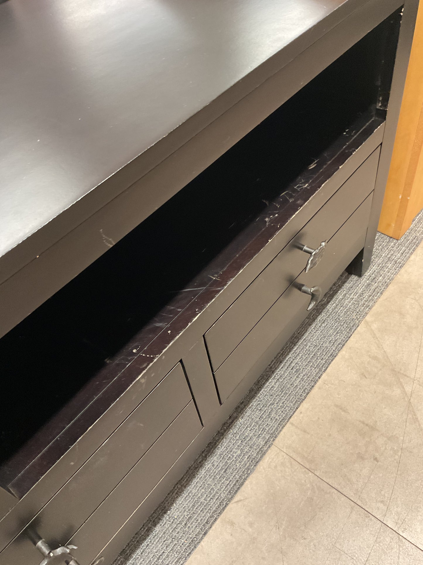 Randa TV Console