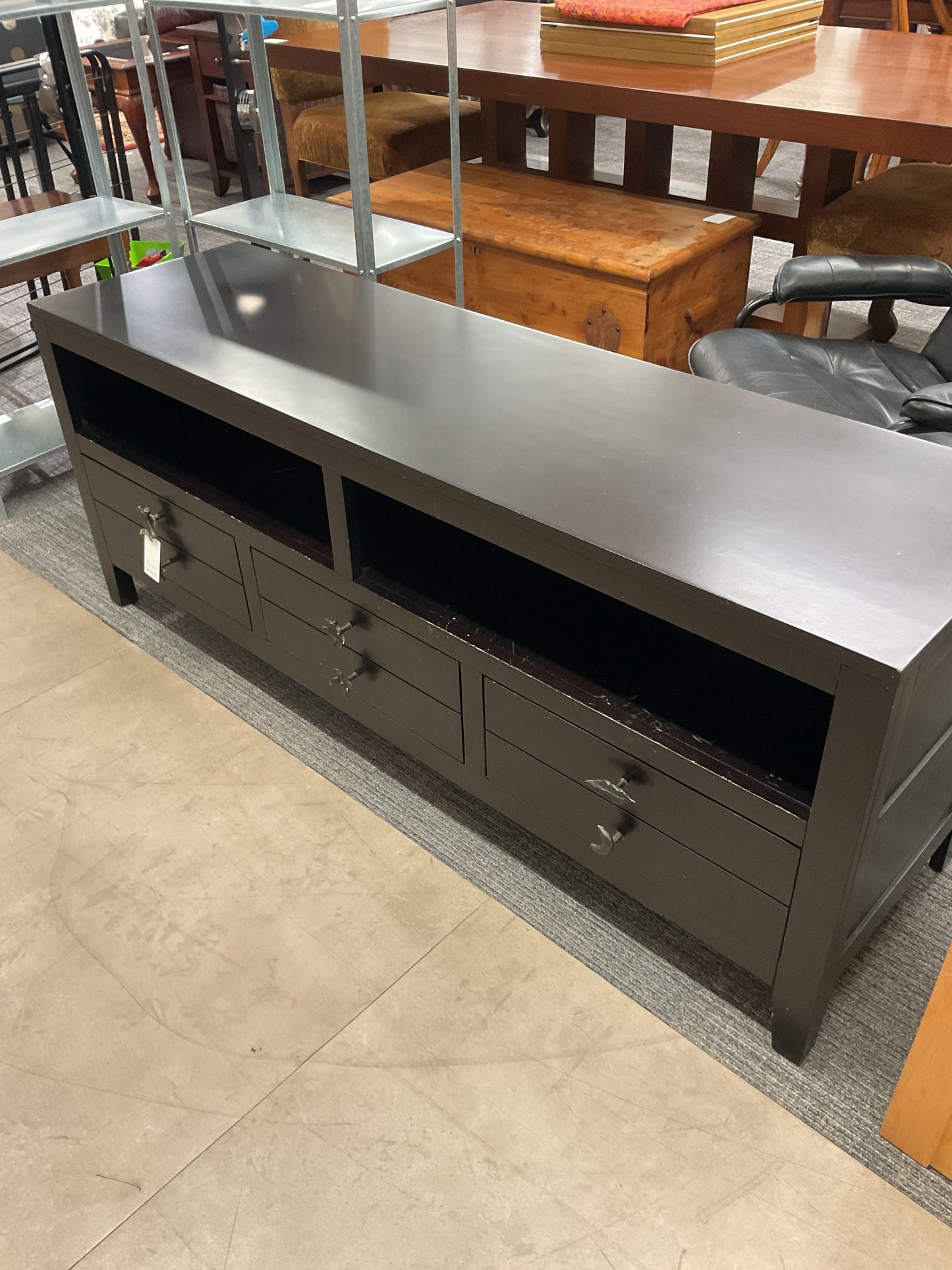 Randa TV Console