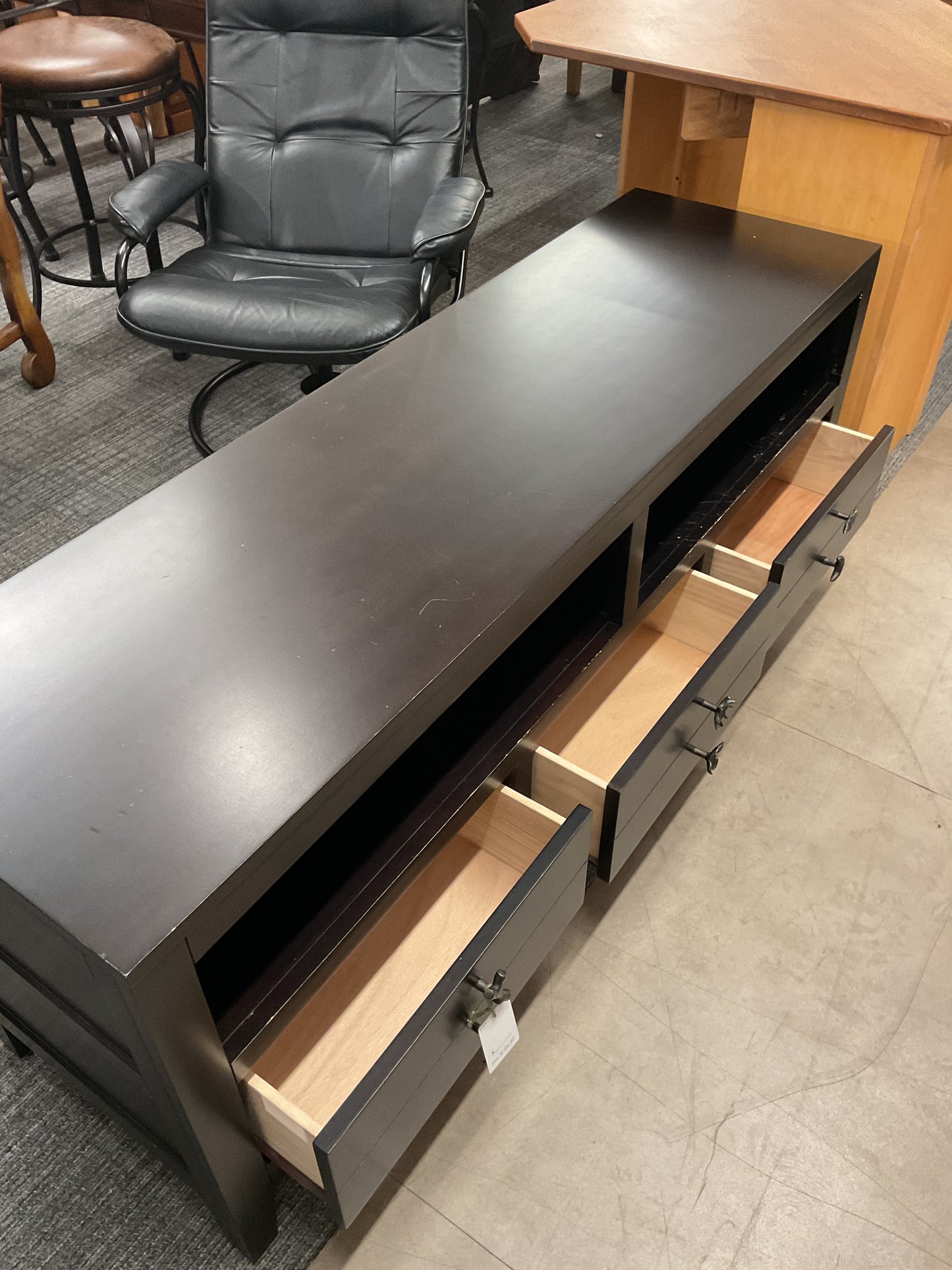 Randa TV Console