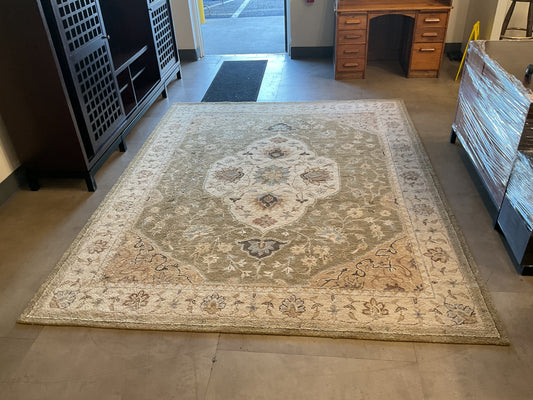 Gwenth Rug (R125)