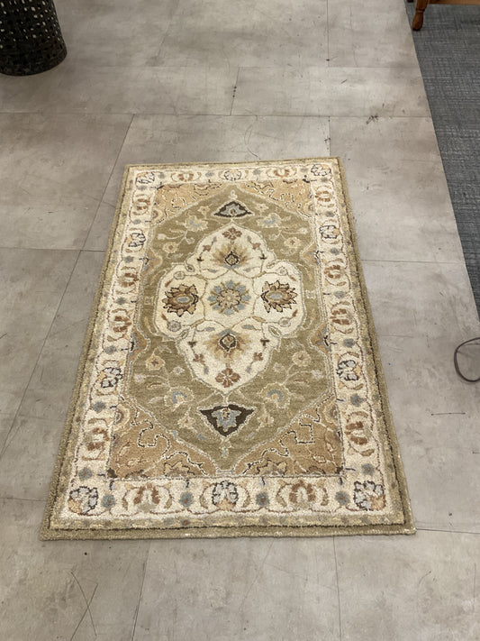 Lil Gwenth Rug (R126)