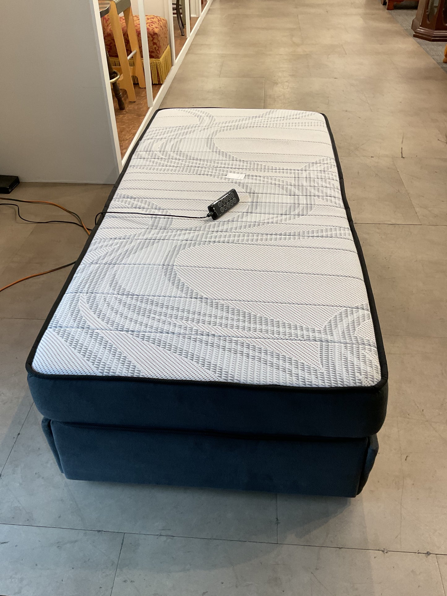 Twin Adjustable Bed & Chair (b279)