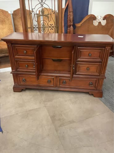 The Iron Handle Dresser