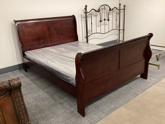 Ashley Cherry Queen Sleigh Bed (B087)