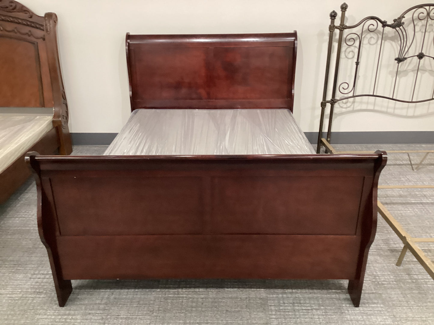 Ashley Cherry Queen Sleigh Bed (B087)